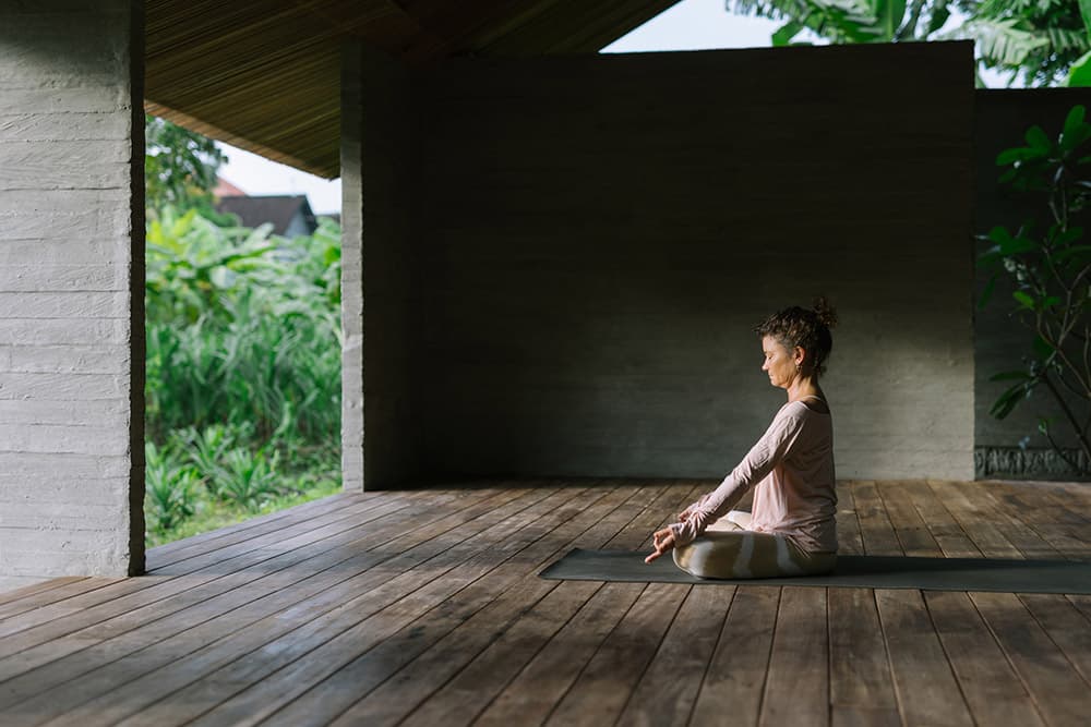 12 Hallmarks of Aging and What You Can Do to Slow the Aging Process